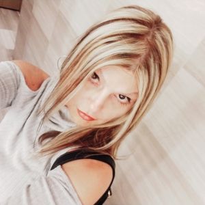 Meet your Posher, Ana